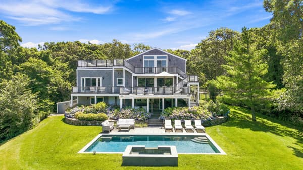 12 Brook Hollow Road