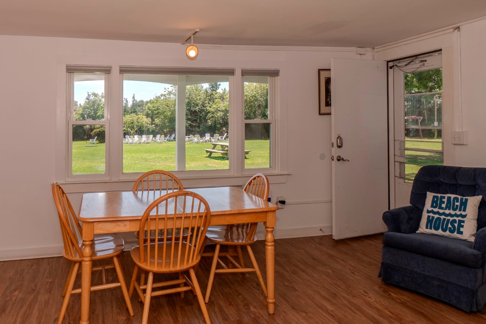27 Island inn Road 10C