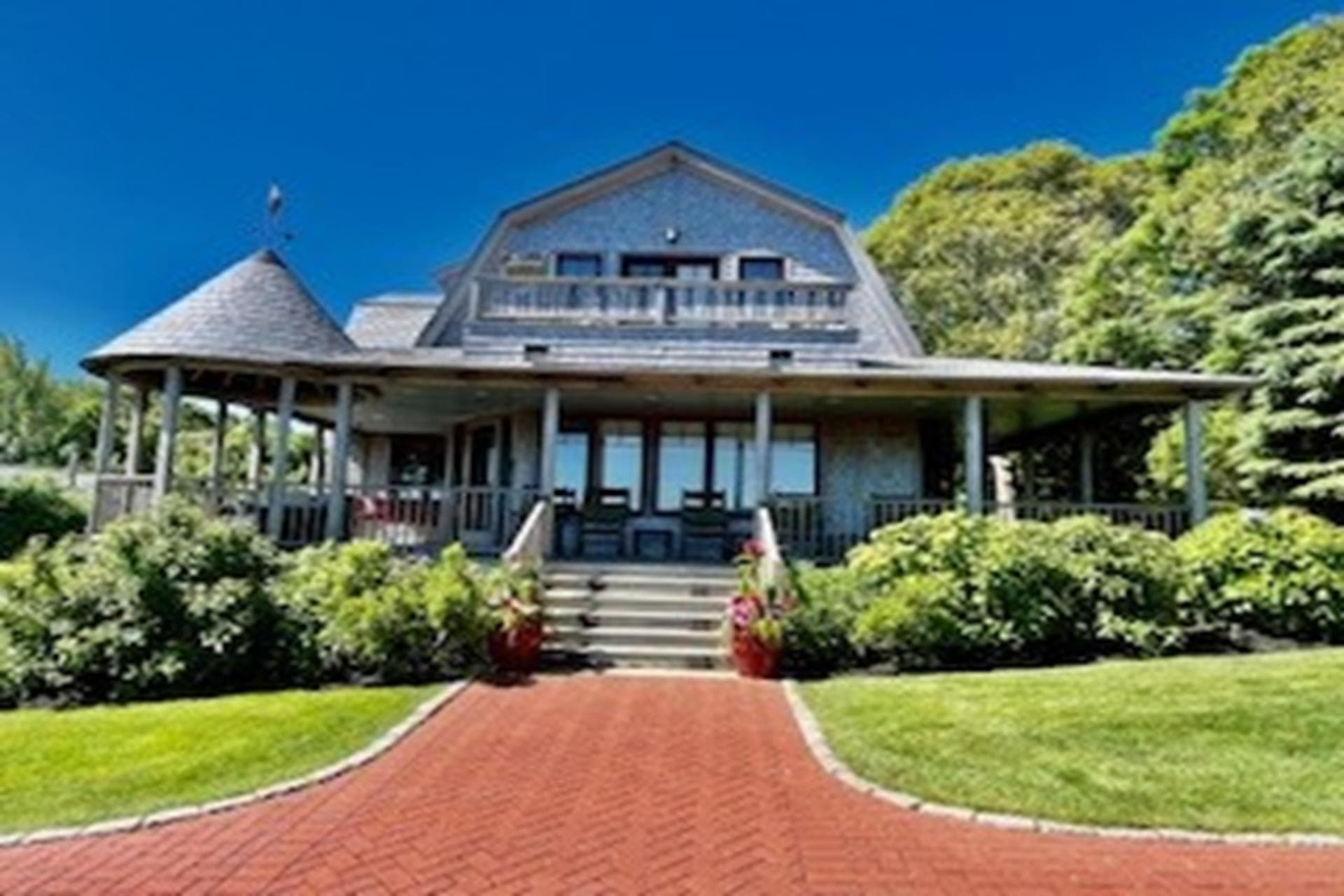 Luxury Home and Guest House Overlooking Harbor