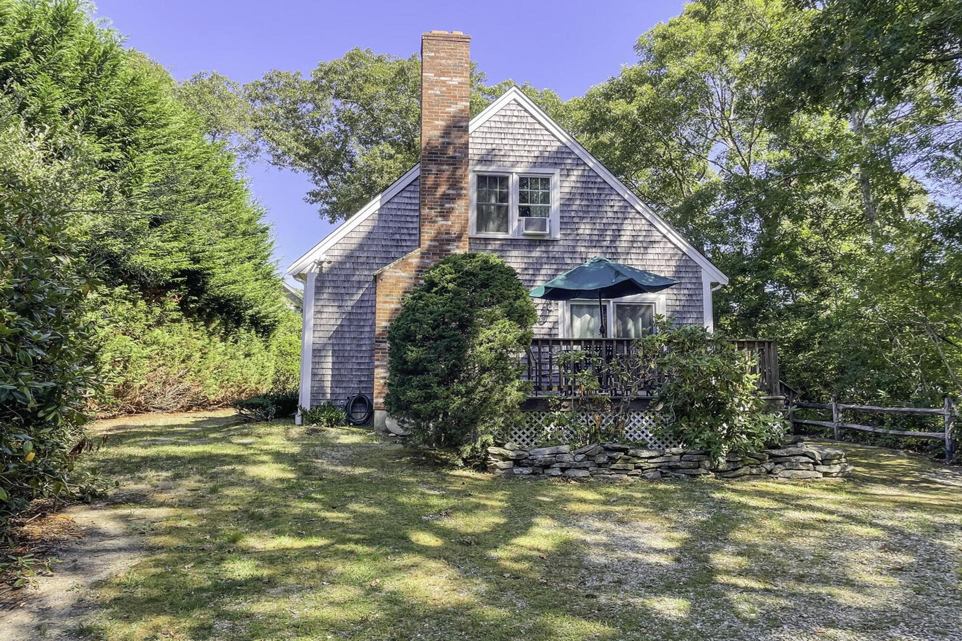 Oak Bluffs Escape