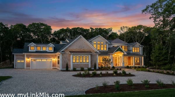 14 Trapps Pond Road